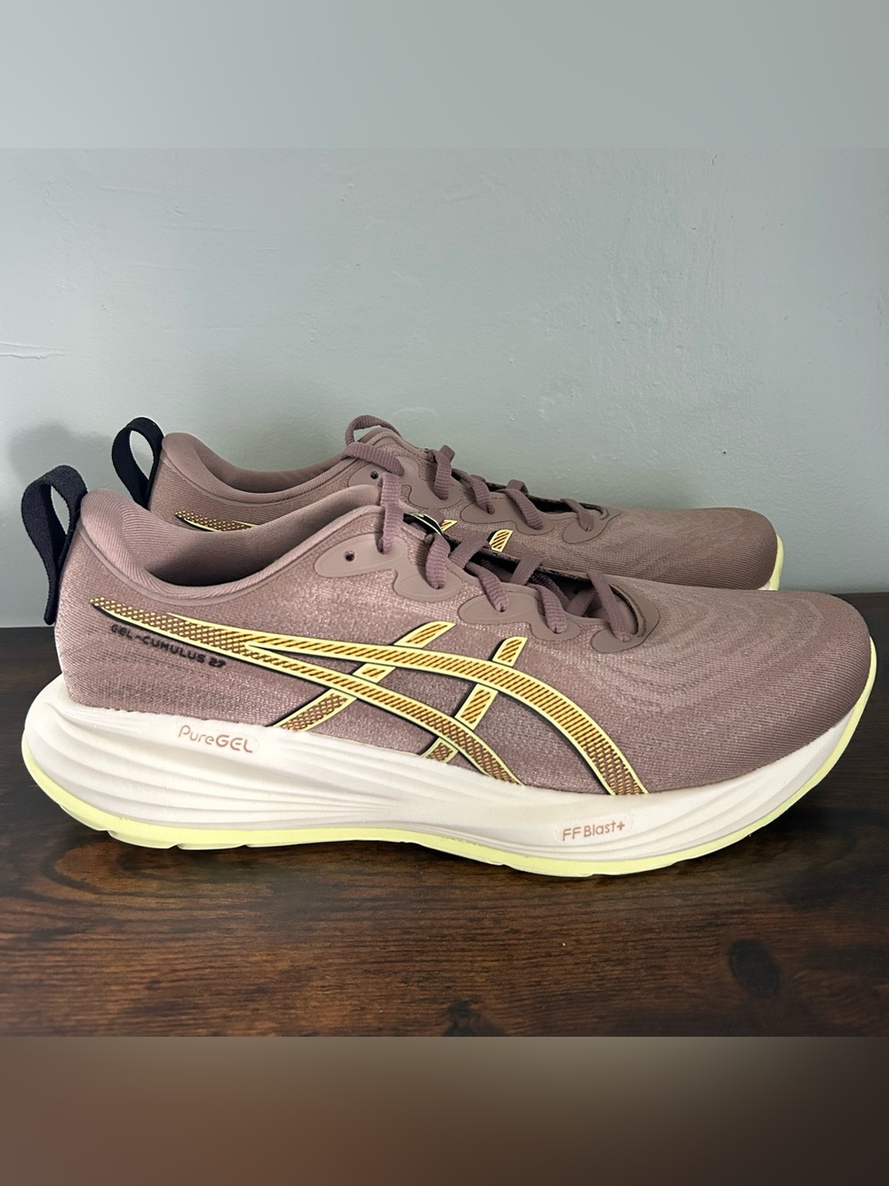 ASICS Gel Cumulus 27 Running Shoes Taupe Brown Menβs Size 11 1011B960